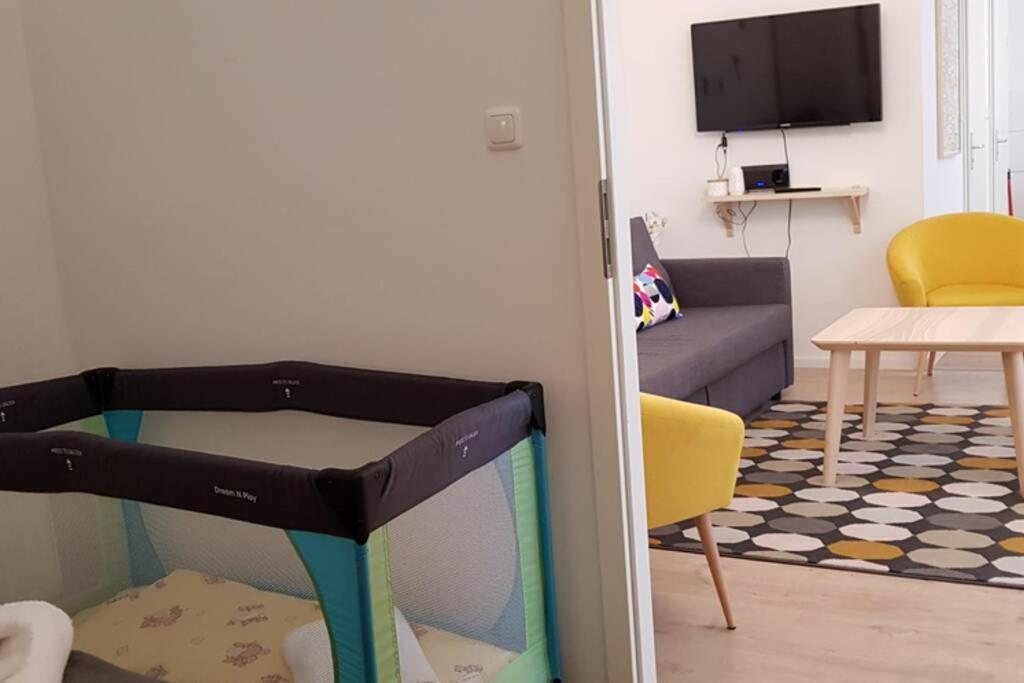 City Apartment Near Shooping Center, 6 Guests برلين المظهر الخارجي الصورة